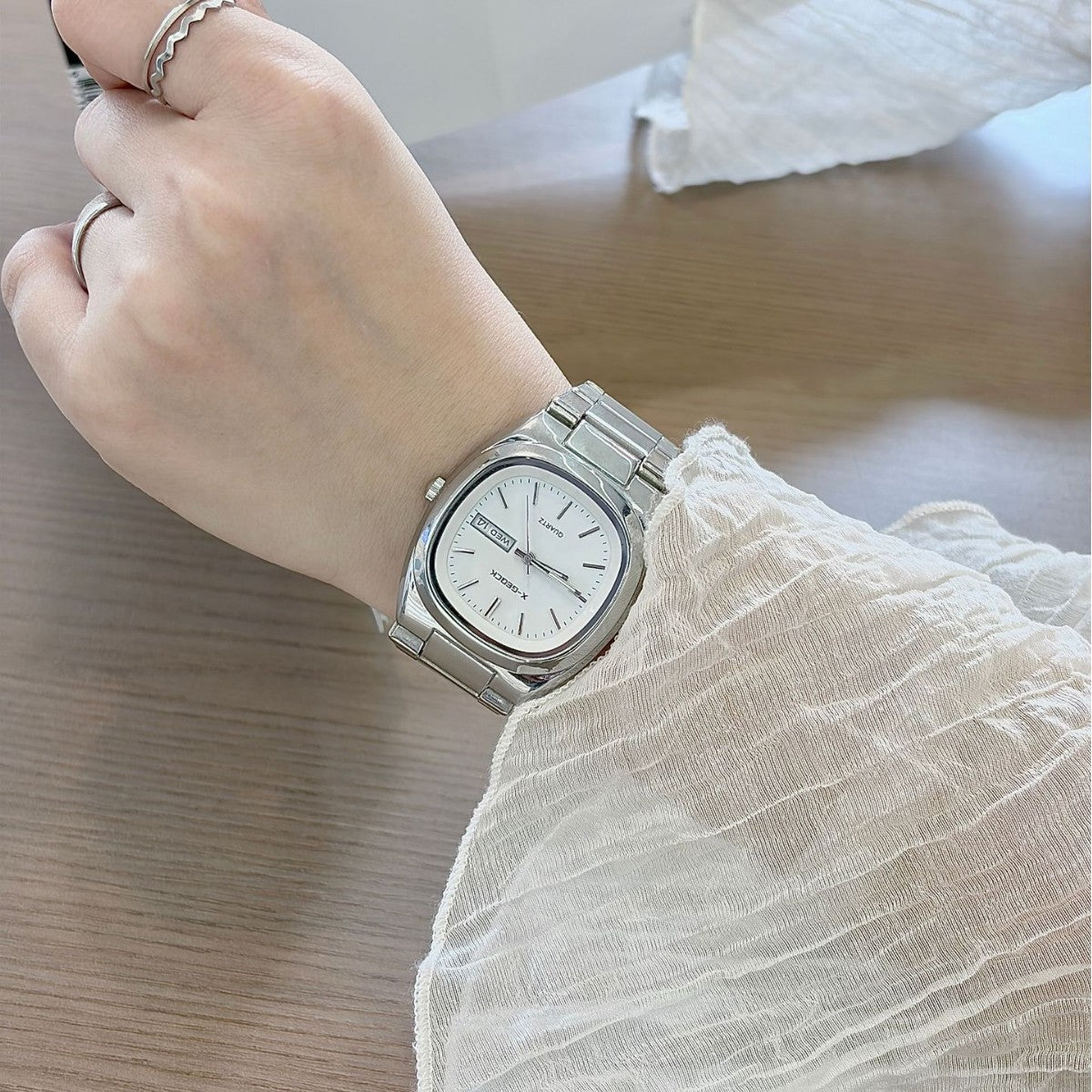 X-GEQCK 1139 Women's Casual Quartz Wrist Watch