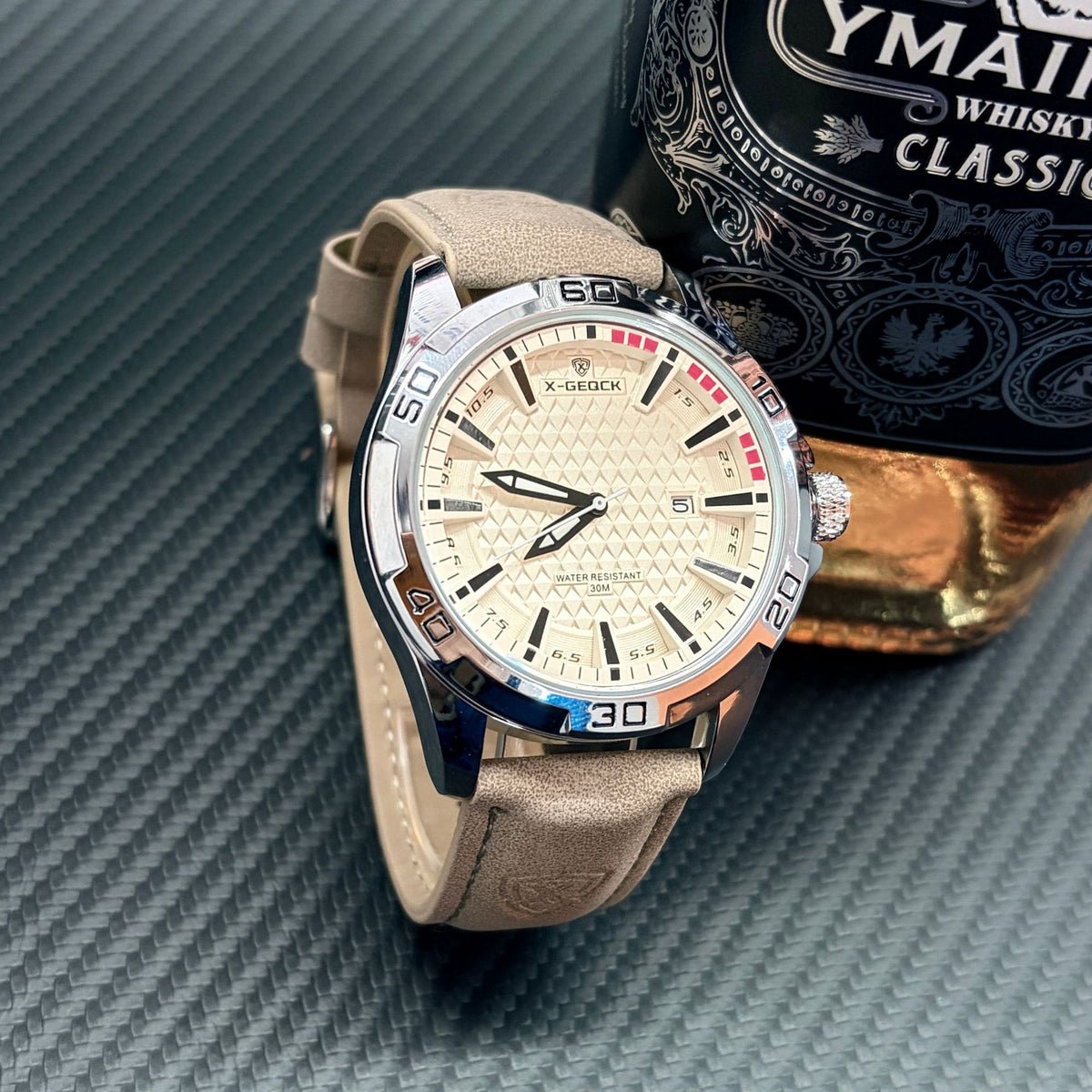 X-GEQCK 1106 Men's retro Quartz Wrist Watch