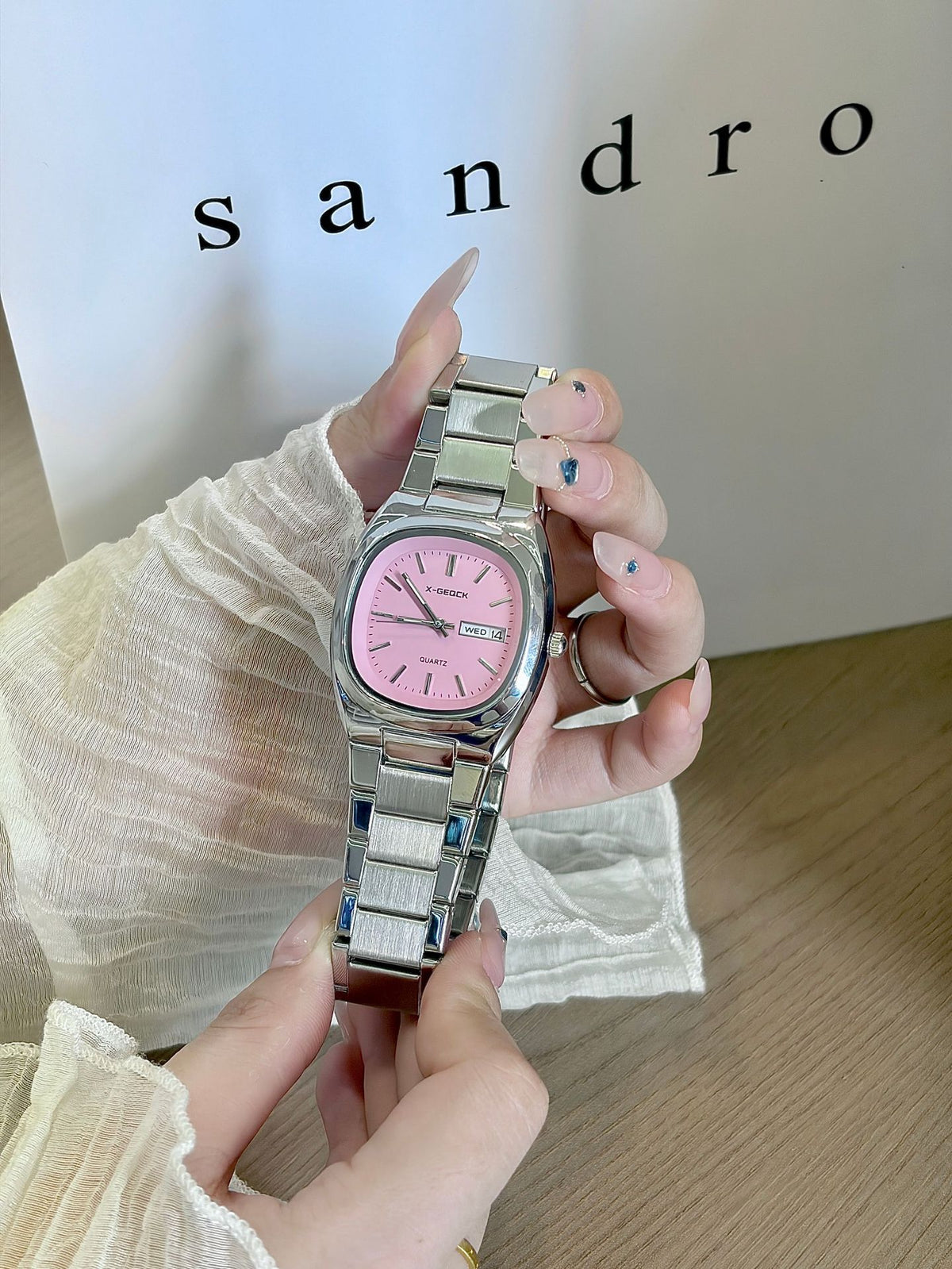 X-GEQCK 1139 Women's Casual Quartz Wrist Watch