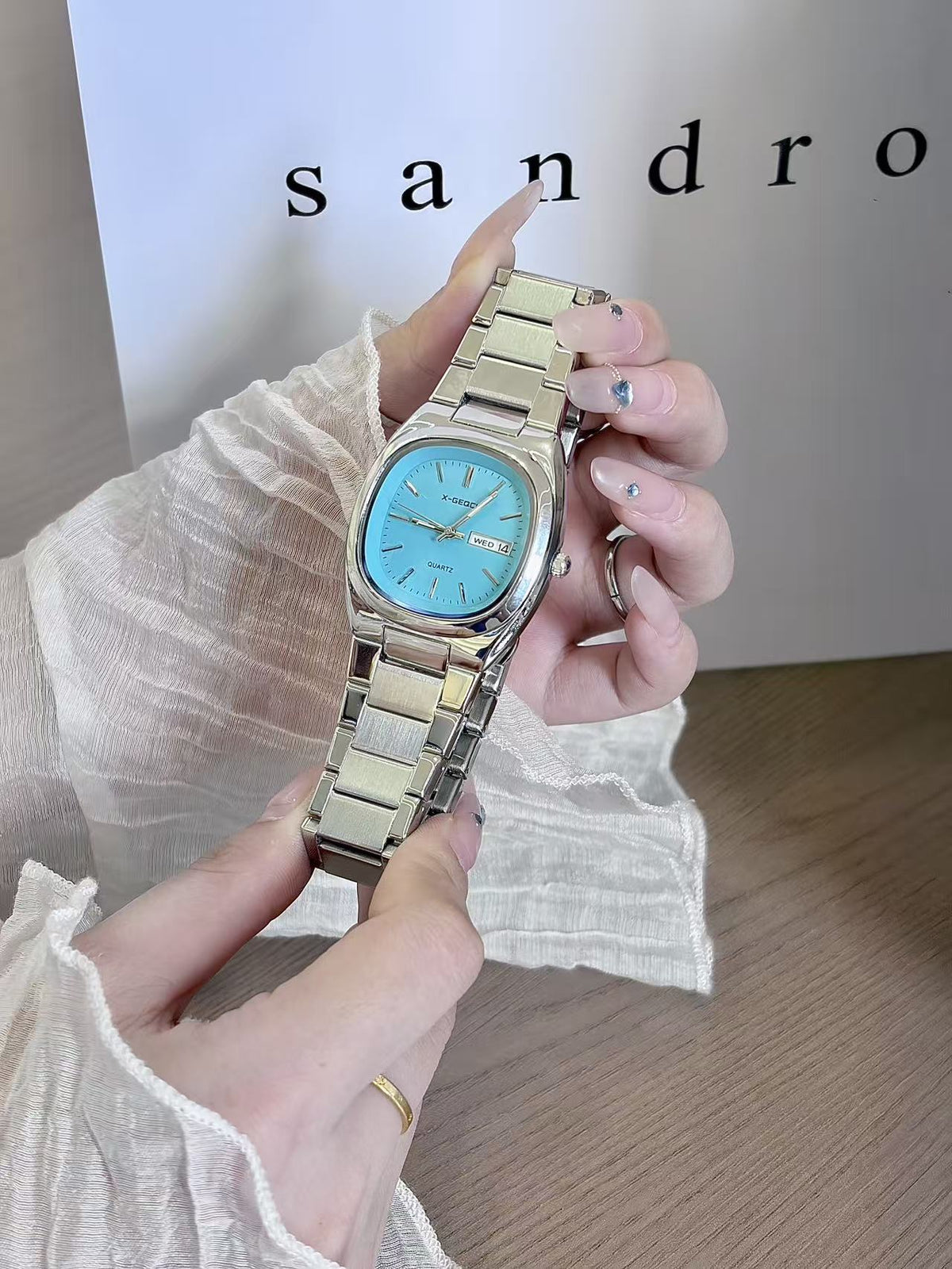 X-GEQCK 1139 Women's Casual Quartz Wrist Watch