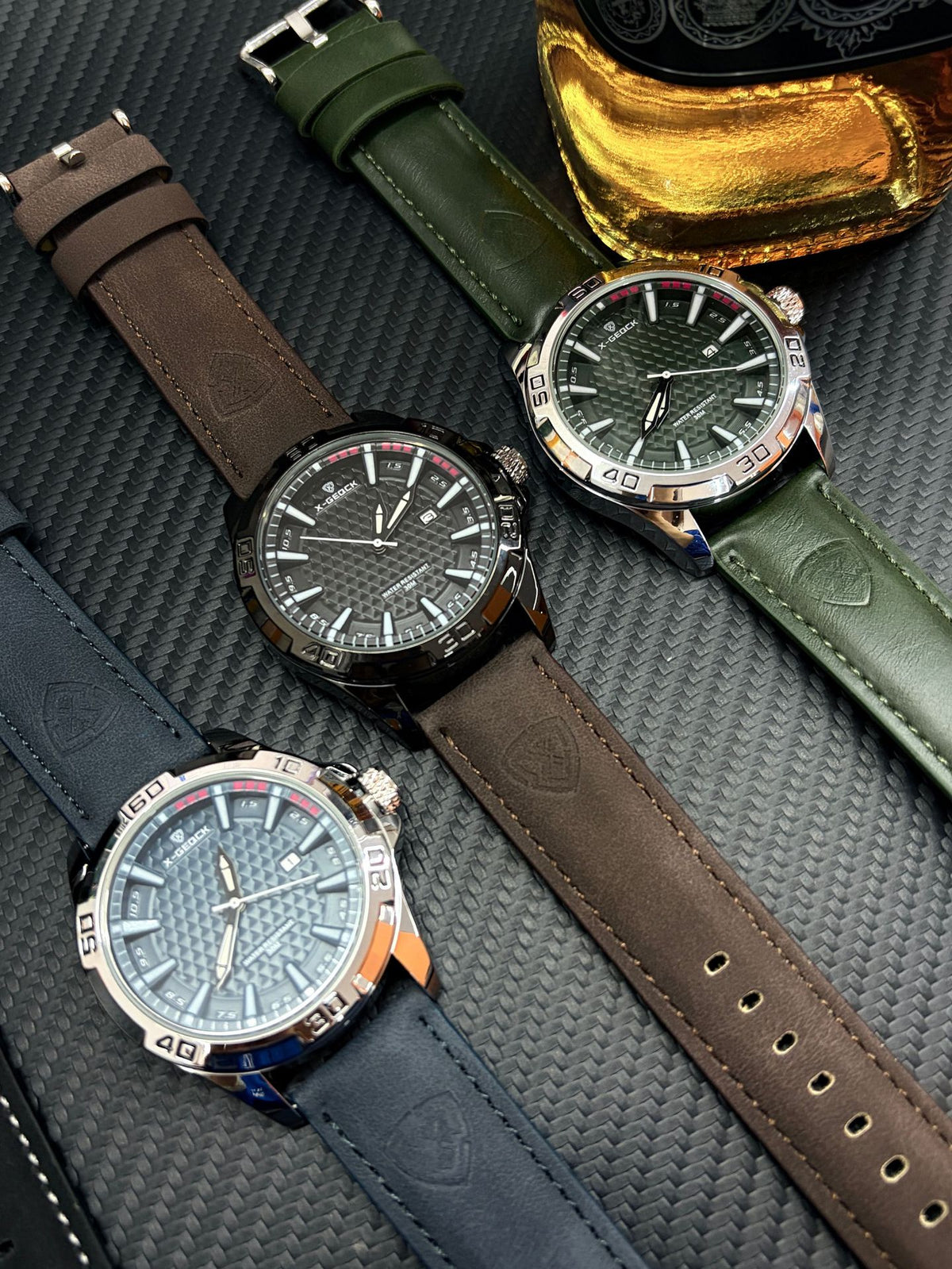 X-GEQCK 1106 Men's retro Quartz Wrist Watch