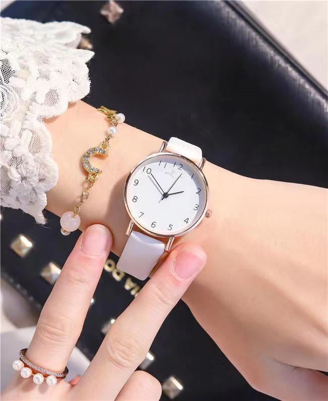 OMNIWATCHES 7895 Quartz Wristwatch