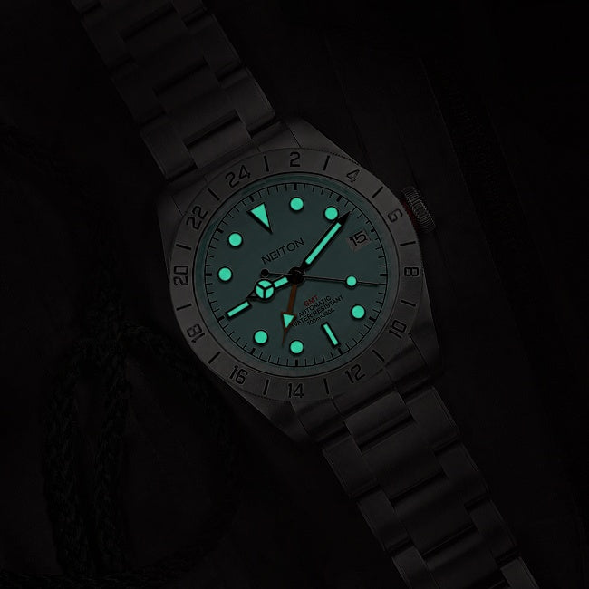 GMT watch with luminous markers