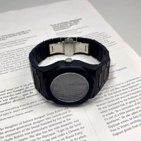 X-GEQCK 8102 Plastic Quartz Wrist Watch