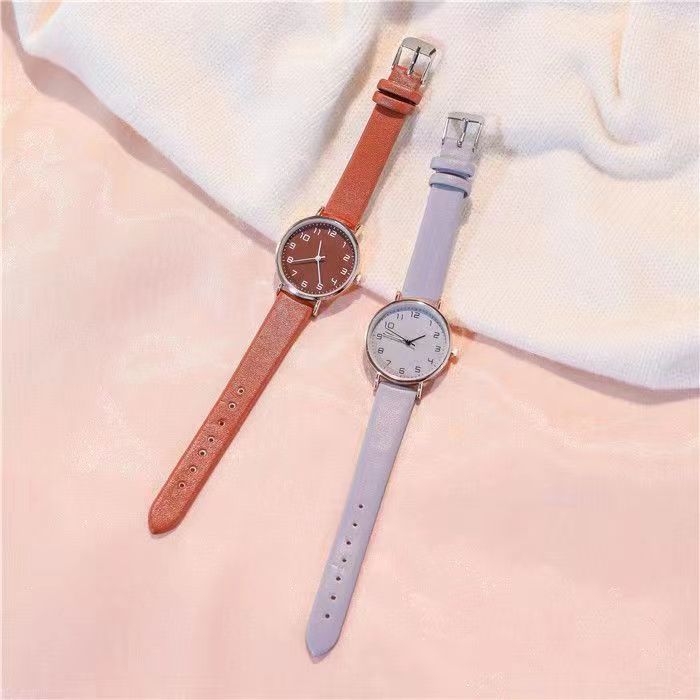 OMNIWATCHES 7895 Quartz Wristwatch