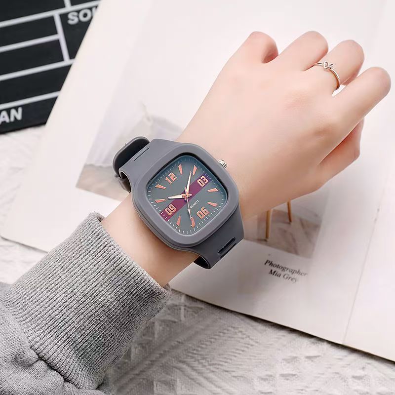 Omniwatches 7726 Square Couple Quartz Watch